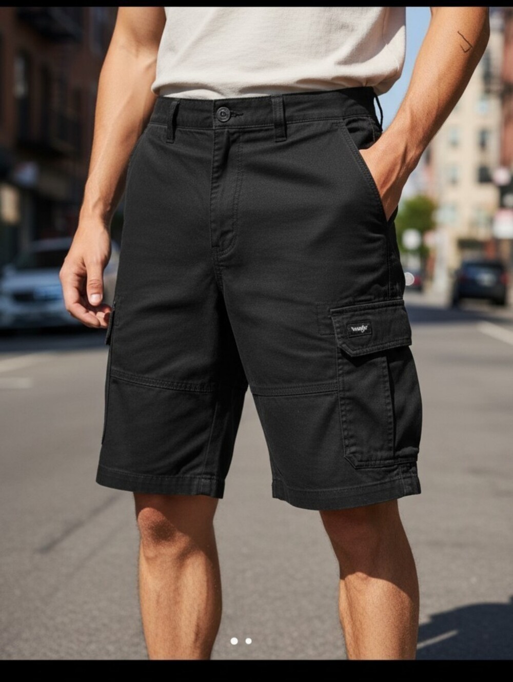 Wrangler Relaxed Fit Black Cargo Shorts, Men's 38